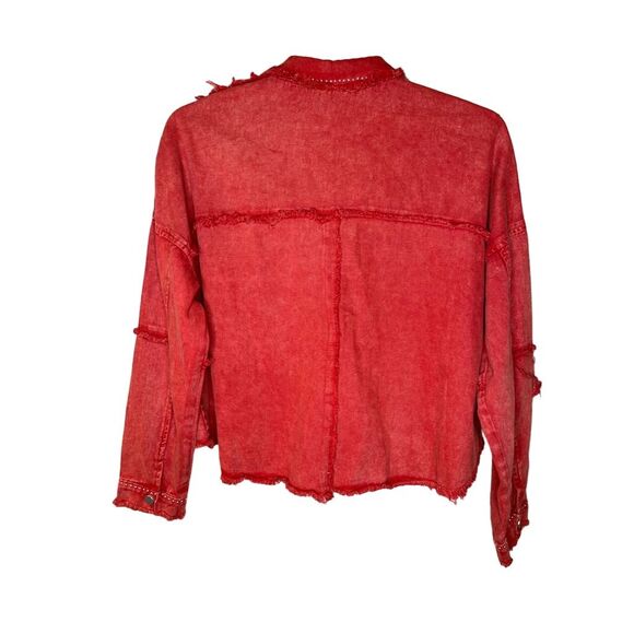 Blue B Collection Women’s Red Studded Frayed Hem Crop Denim Jacket Size M - Picture 2 of 4